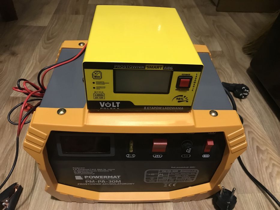 Зарядний пристрій Volt Polska A86 15A Зарядне для акумуляторів 12v