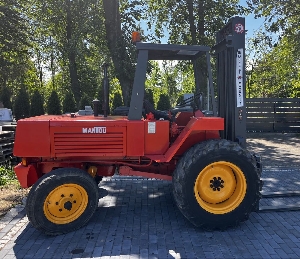 Terenowy wózek widłowy MANITOU MB 20 C