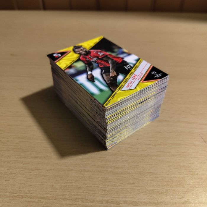 Cartas Common em Movimento Topps Superstars 2024