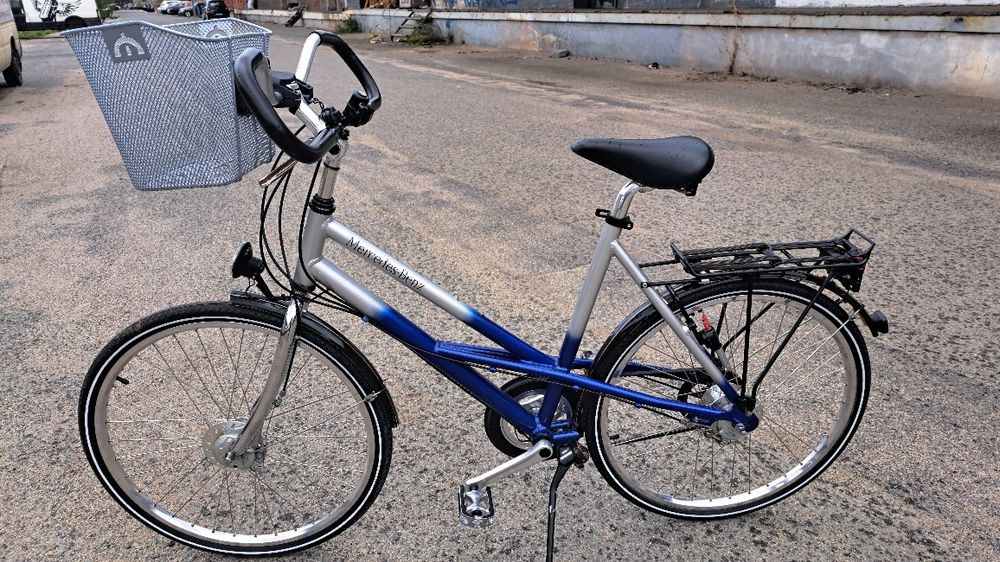 Rower Mercedes na pasku