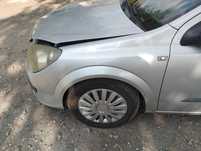 Błotnik prawy lewy opel astra h z157