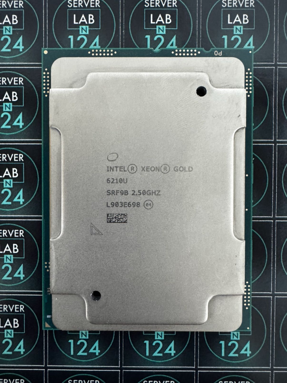 Процесори Intel Xeon Gold 6210U [2.5 ГГц, 20 Ядер] LGA3647