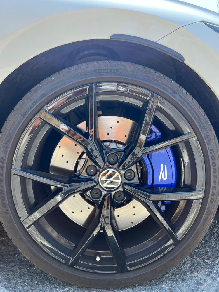 Volkswagen Golf 8 2.0 TSI R DSG
