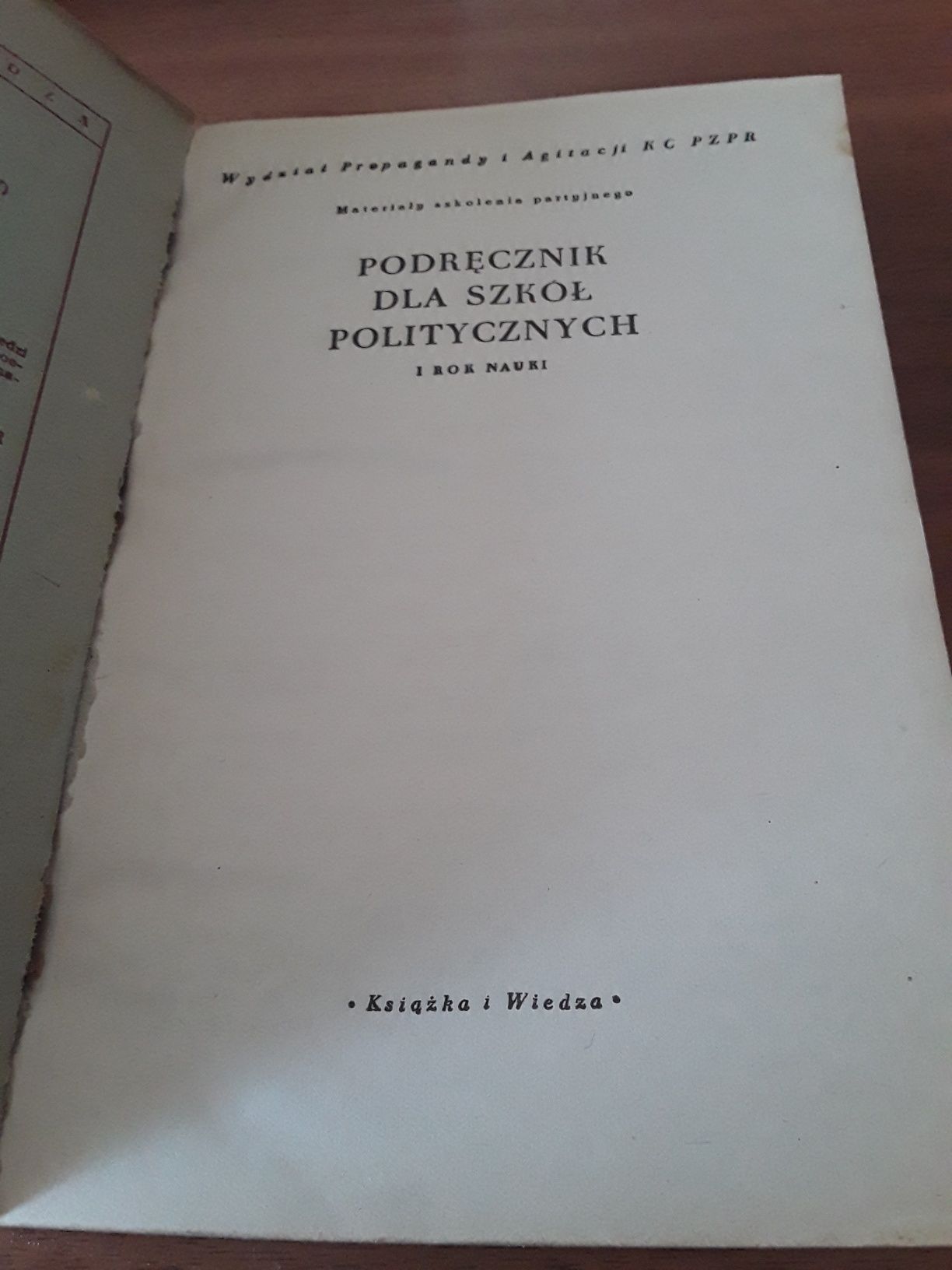 Podręcznik dla szkół politycznych materiały szkolenia partyjnego