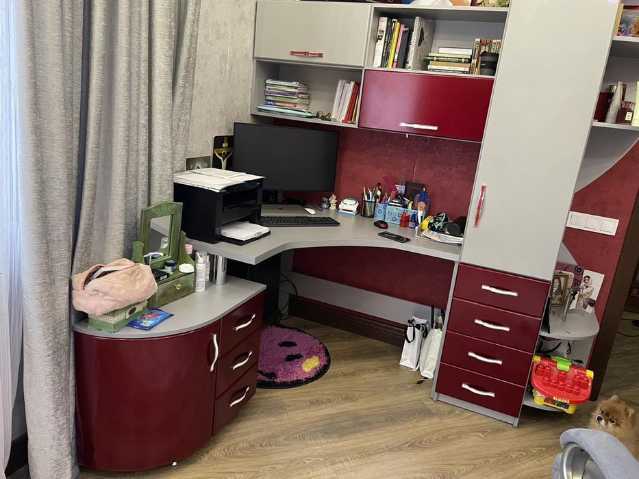 Продам стенку и кровать (набор)