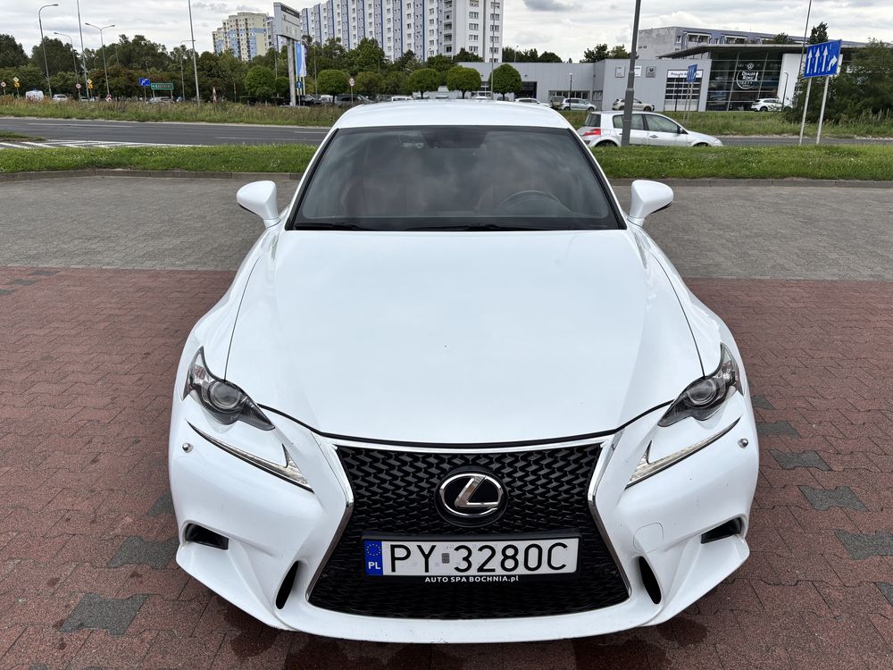 Lexus is200T F sport