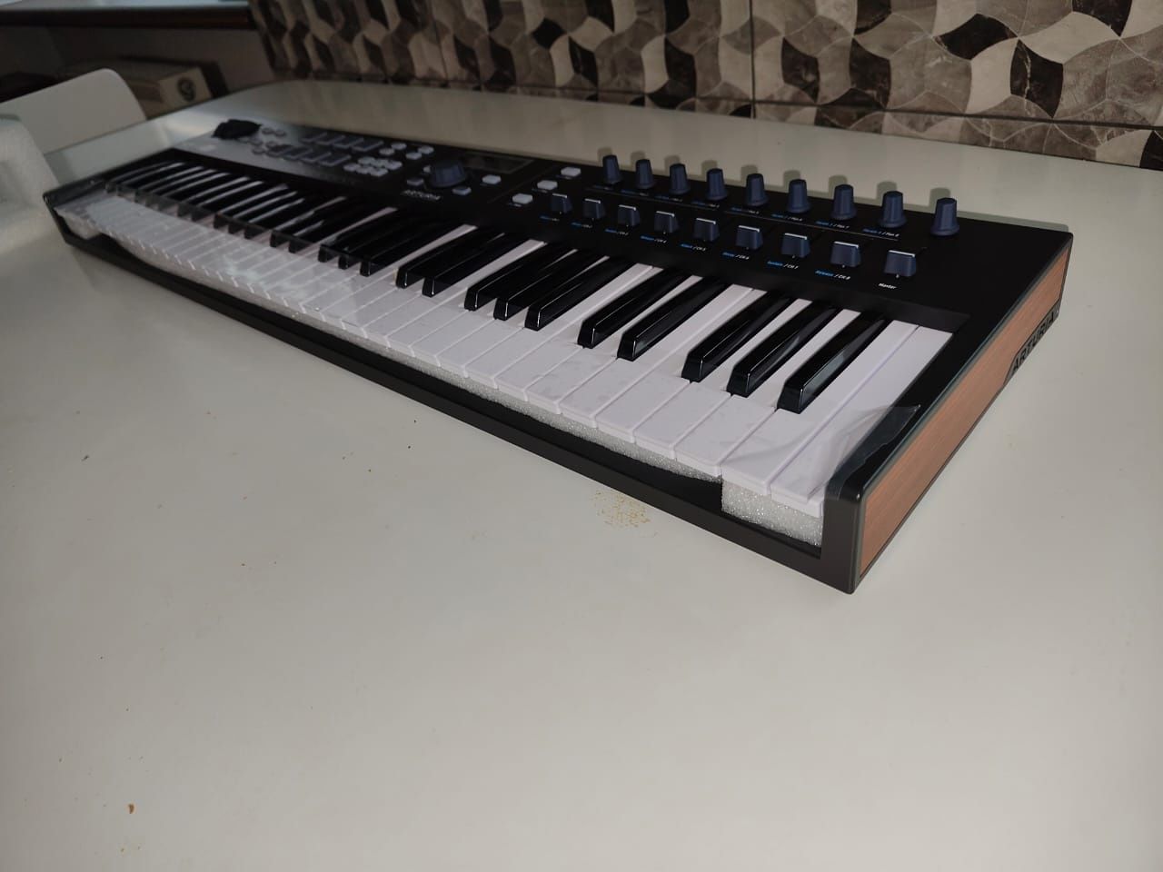 ARTURIA Key Lab Essential 61 міді клавіатура