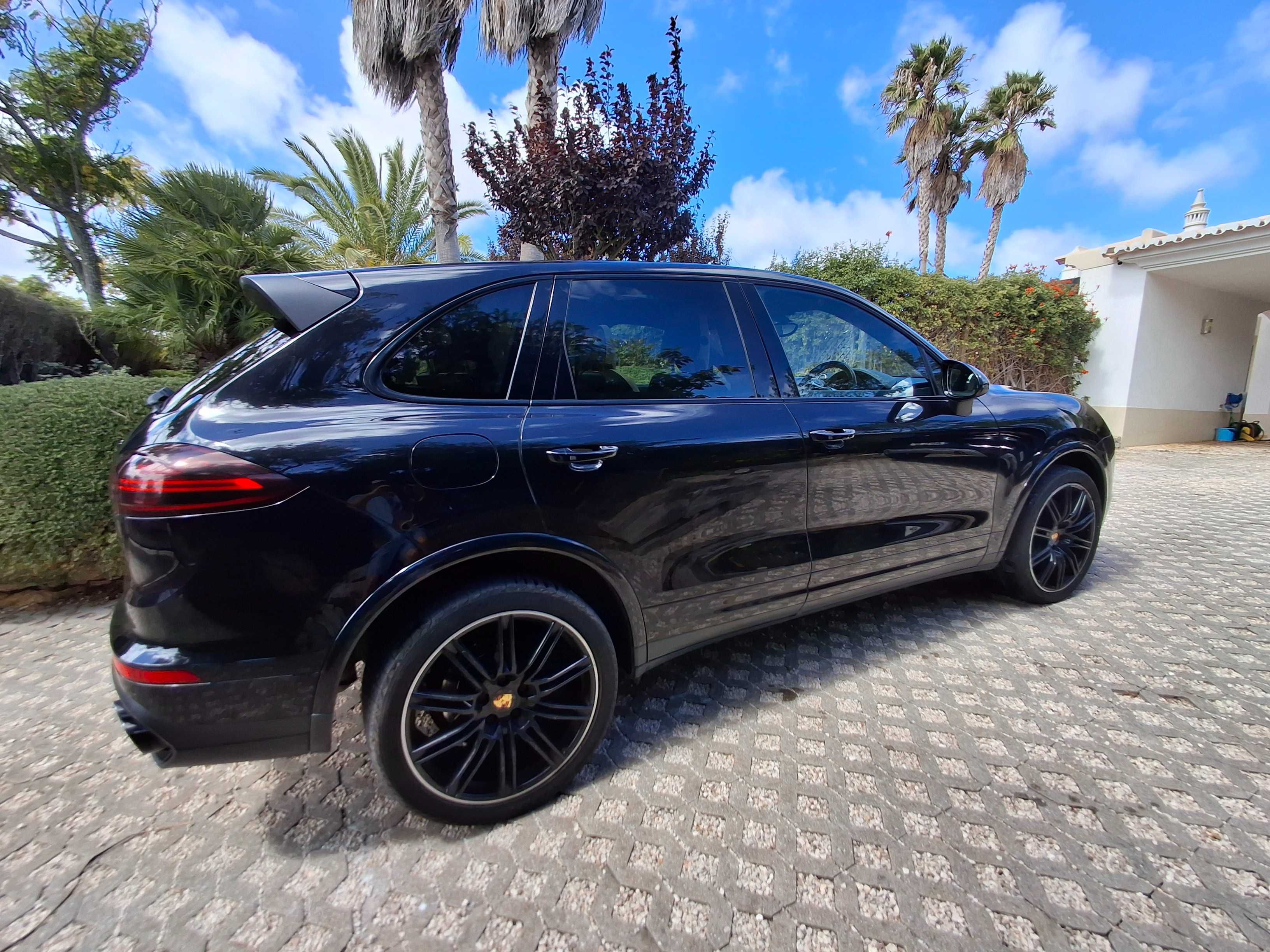 Porsche Cayenne 3.0 V6 Platinum Edition Tipronic S