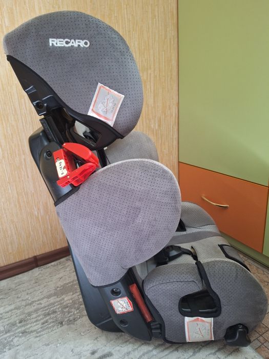 Автокрісто RECARO Young Sport