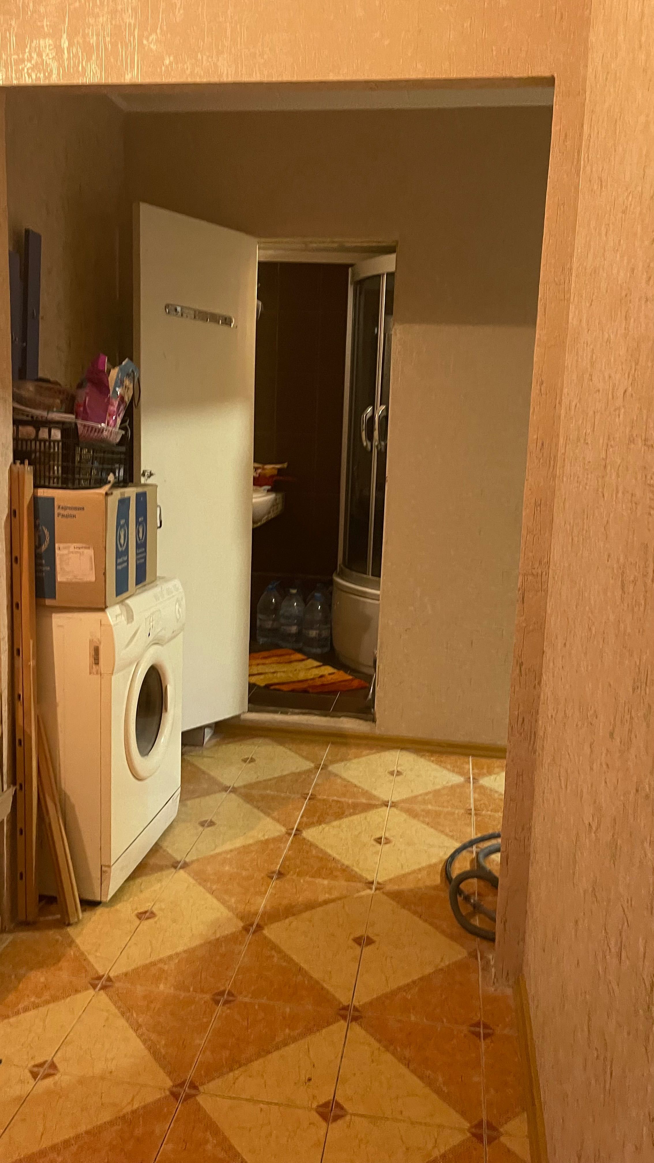 Продам 2 х кімнату квартиру вул.Вишнева