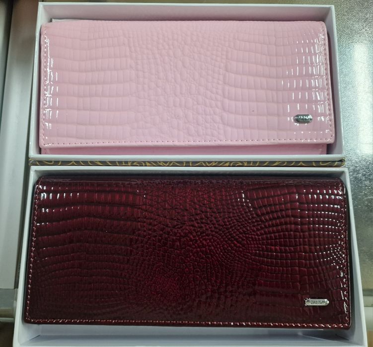 Продам шкіряні гаманці