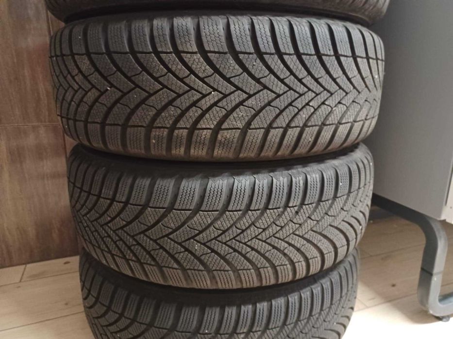 Koła opony felgi kpl Semperit 205/55R16 Skoda Octavia III 3 kołpaki