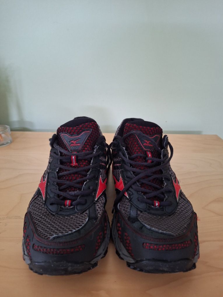 Mizuno WAVE Ascend 28cm