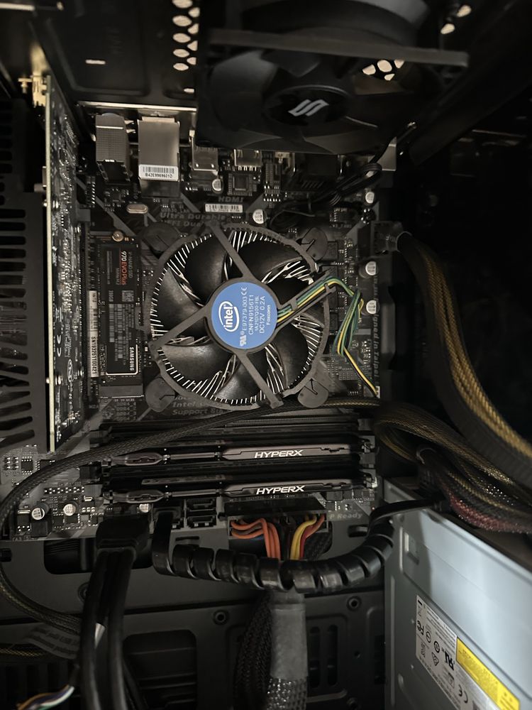 Komputer stacjonarny Intel Core i5 9400F 8GB RAM 250GB SSD NVME