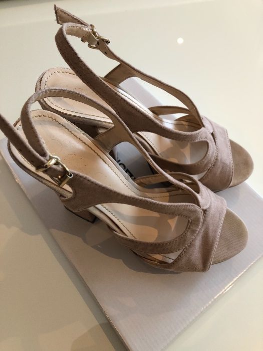 Sandálias rosa nude da Haity - tamanho 37