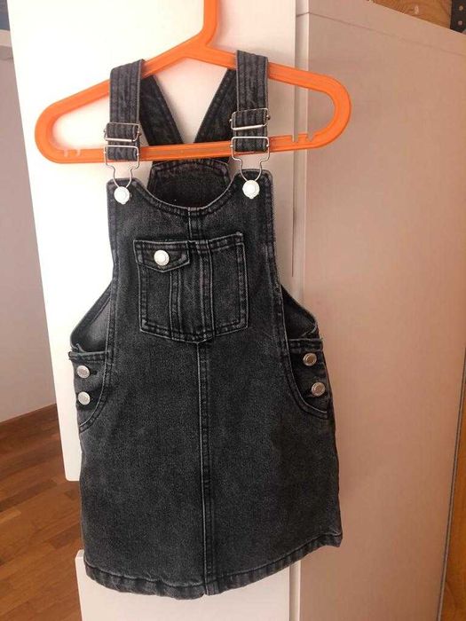 Vestido e Jardineiras para criança de 6anos