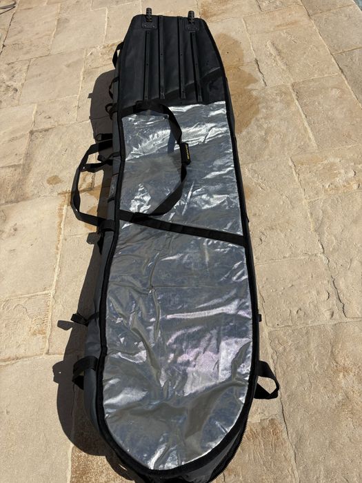 Capa Dakine para transporte de varias pranchas de surf