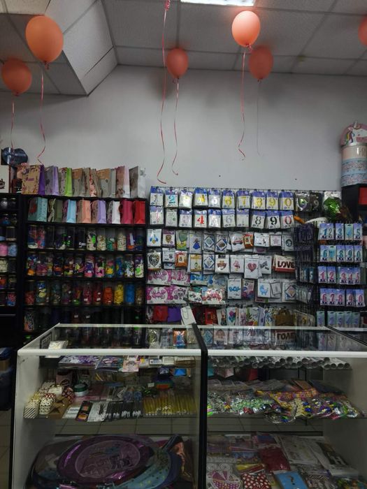 Вітрина скляна, прилавок, полиця, стійка