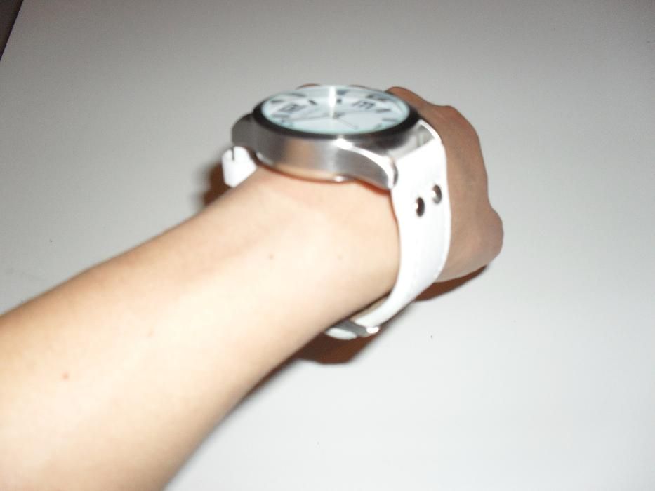 Relógio NOVO Branco OOZOO