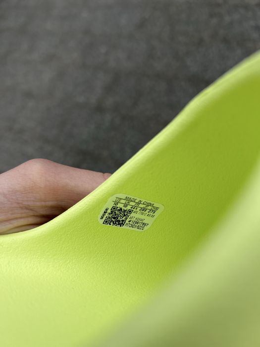 Adidas Yeezy Slide Green Glow klapki limonkowe zielone 44.5