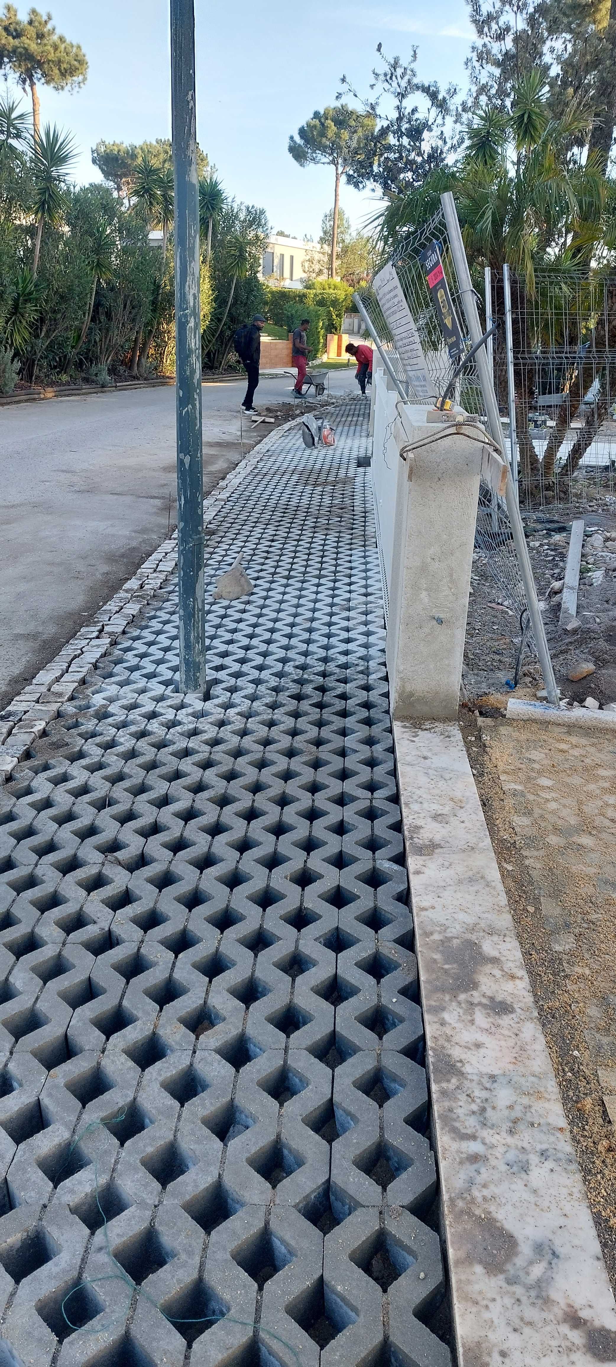 Pavê,calçada,lancil,lajetas,grelhas de relvamento