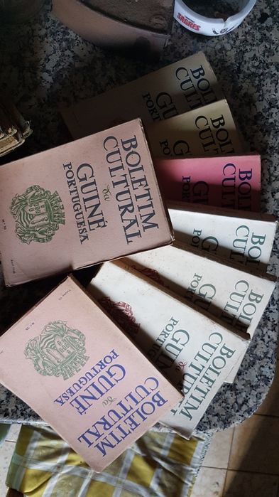Livros antigos de colecionador