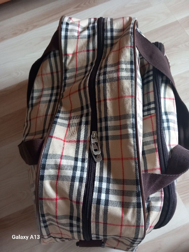 Burberry podręczna torba podróżna