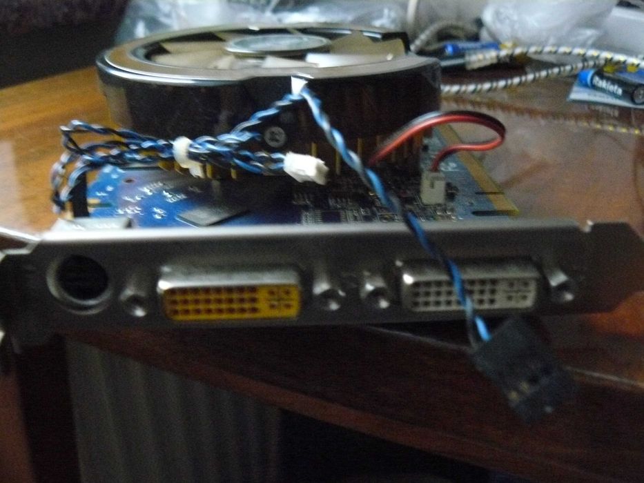 Karta graficzna do komp.  stacjonar. sprawna 100 % Asus DDR3