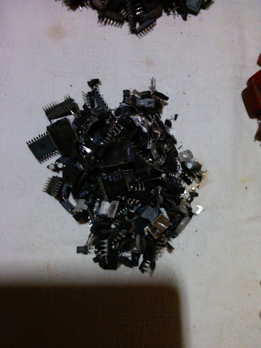 Продам радиодетали на переработку, вес 1.680 цена за все