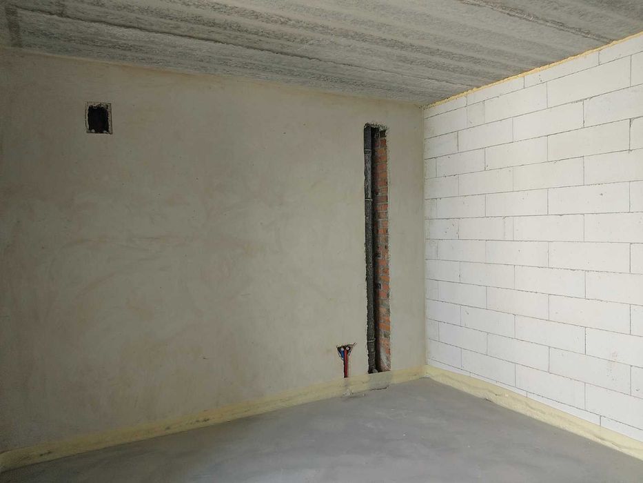 Однокімнатна в зданому БУДИНКУ!!!