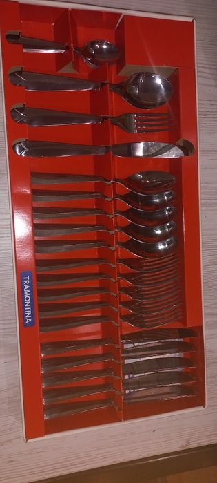 Набор столових приборів