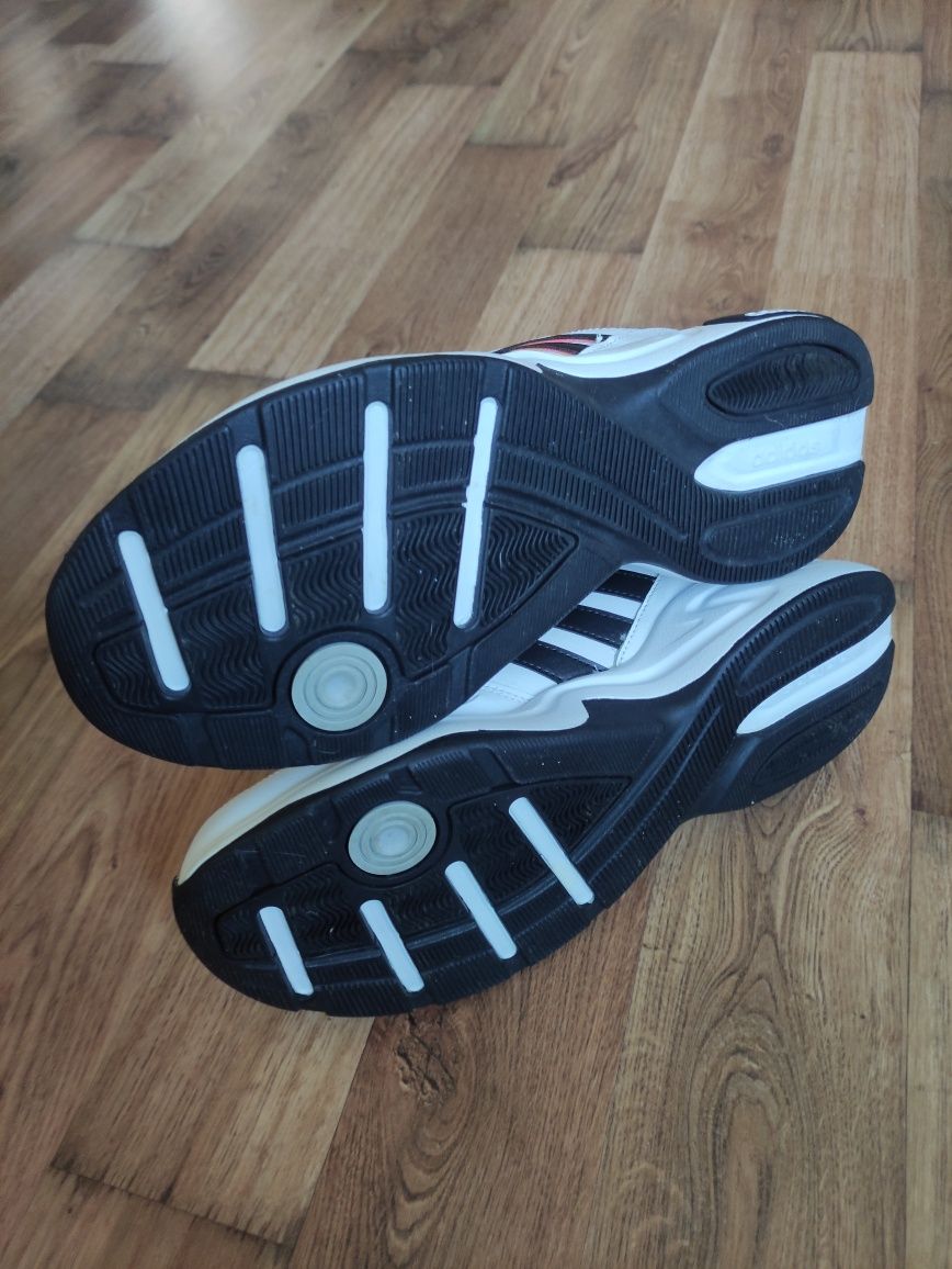 Кросівки Adidas STRUTTER - EG2655 - 28 см.