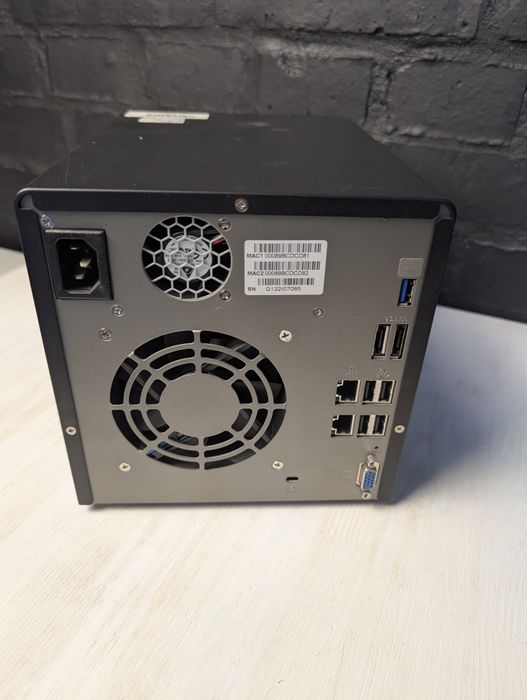Fujitsu CELVIN NAS Server q800:Надійне сховище даних для вашого бізнес