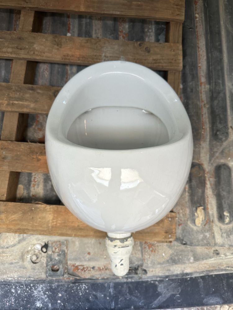 Urinol  como novo