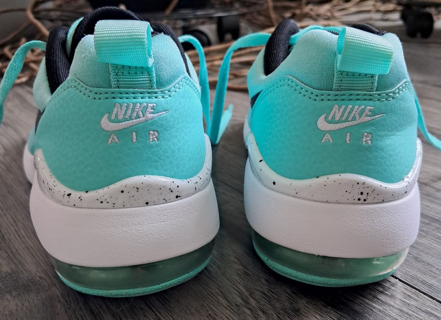Кросівки NIKE AirMax Siren (р.36)