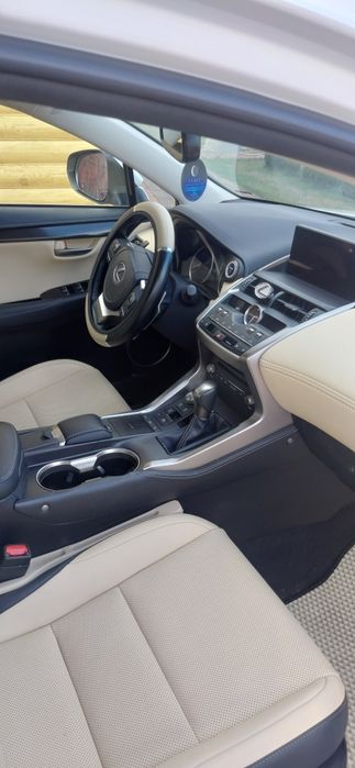 Гибрид Lexus nx 300