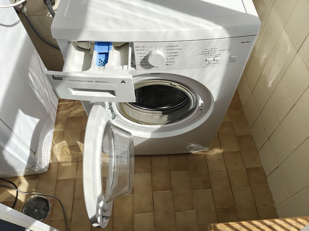 Máquina de lavar roupa
