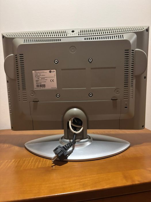 Televisor LCD LG 15 polegadas