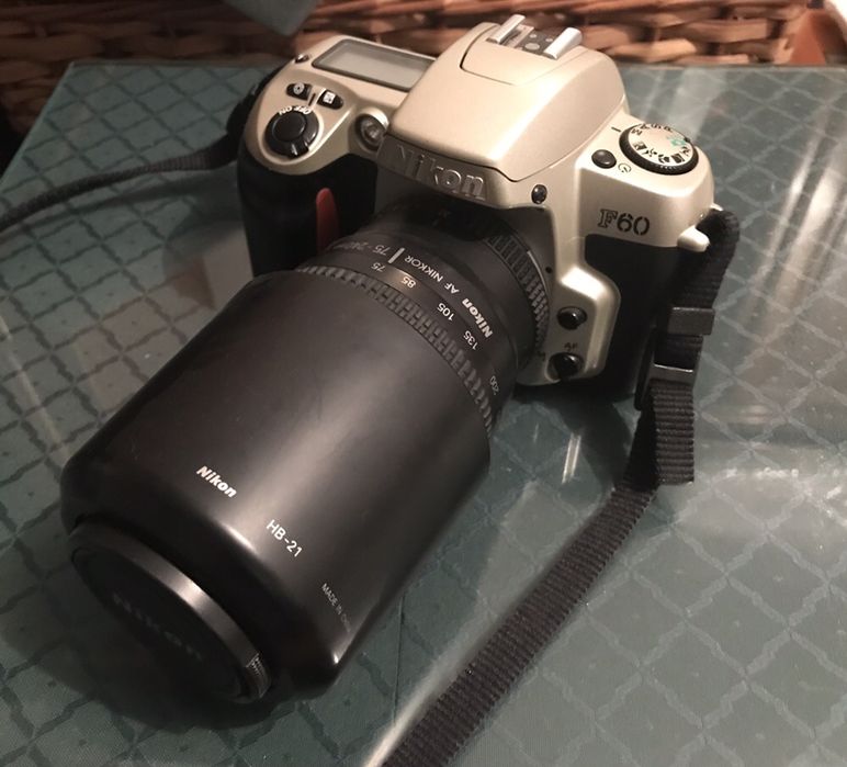 Máquina Fotográfica analógica Nikon F60 (só o corpo)