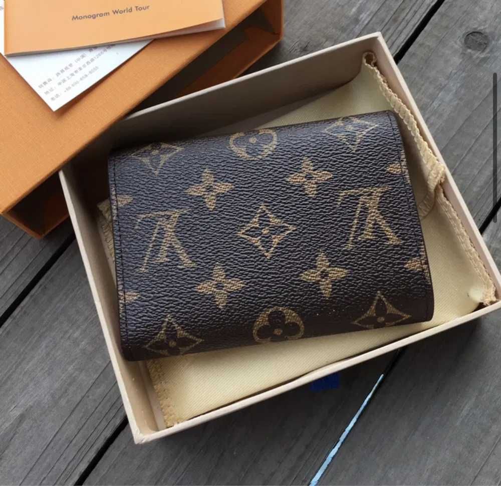 Maly portfel Louis Vuitton Victorine LV Monogram