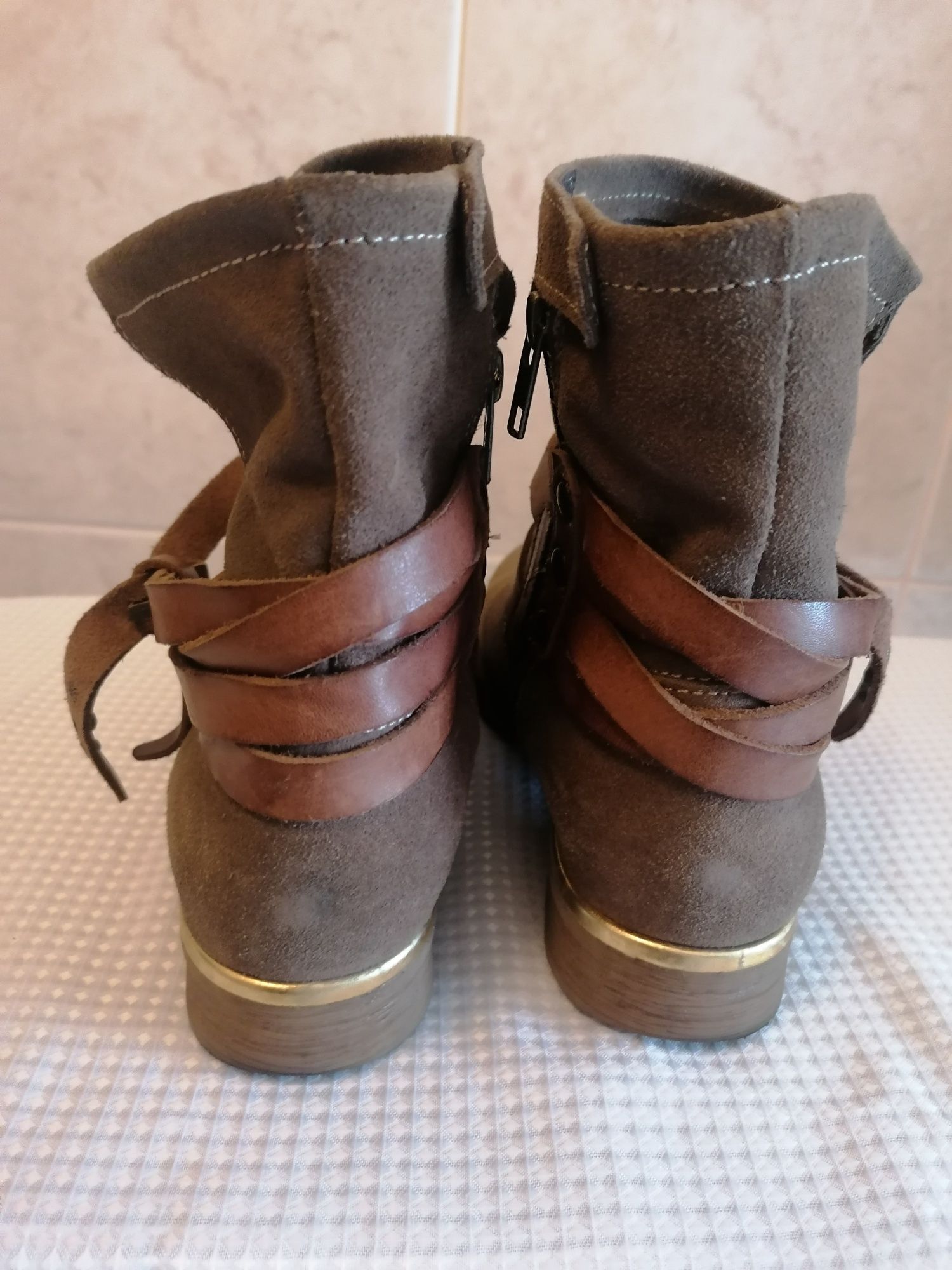 Botins pele, castanhos, 38