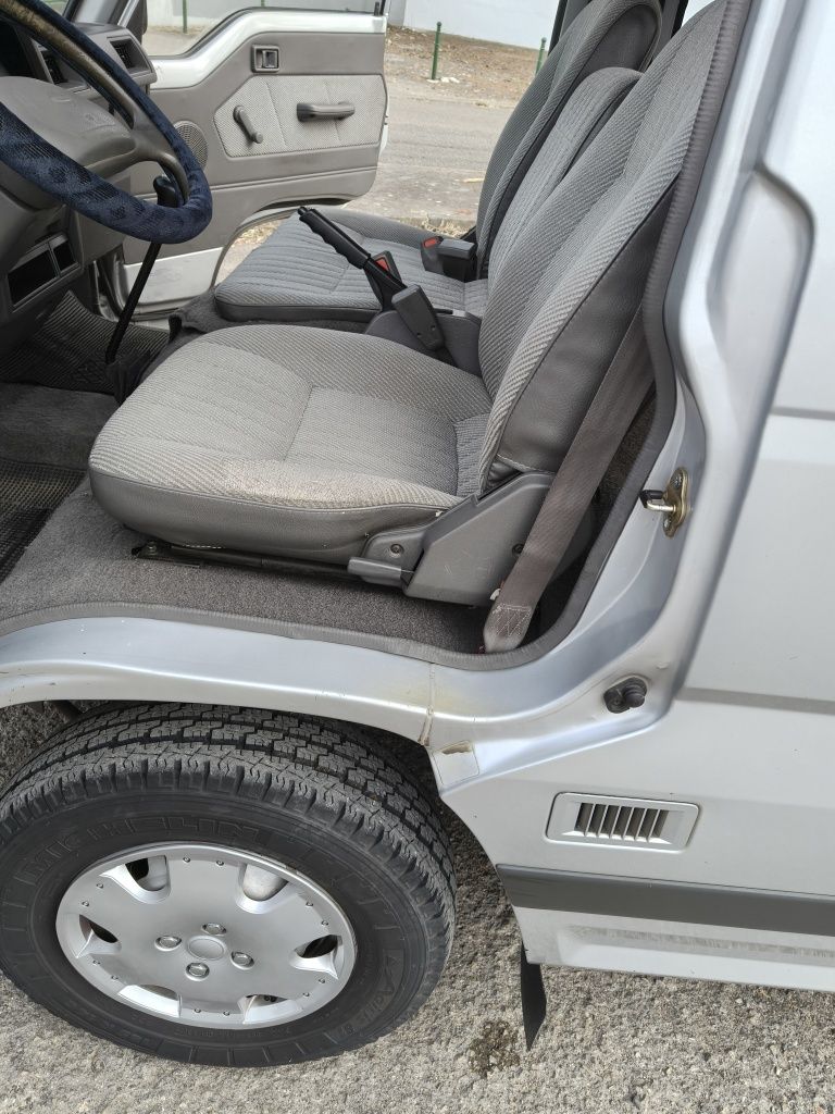 Nissan Urvan 2.5d