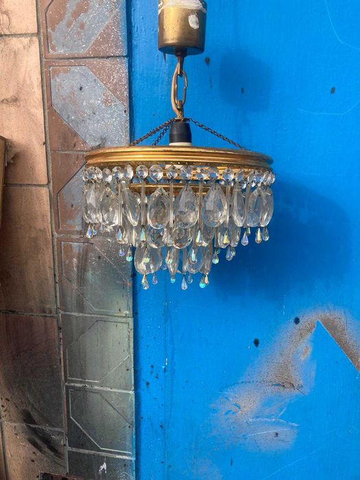 Люстра латунная хрустальная