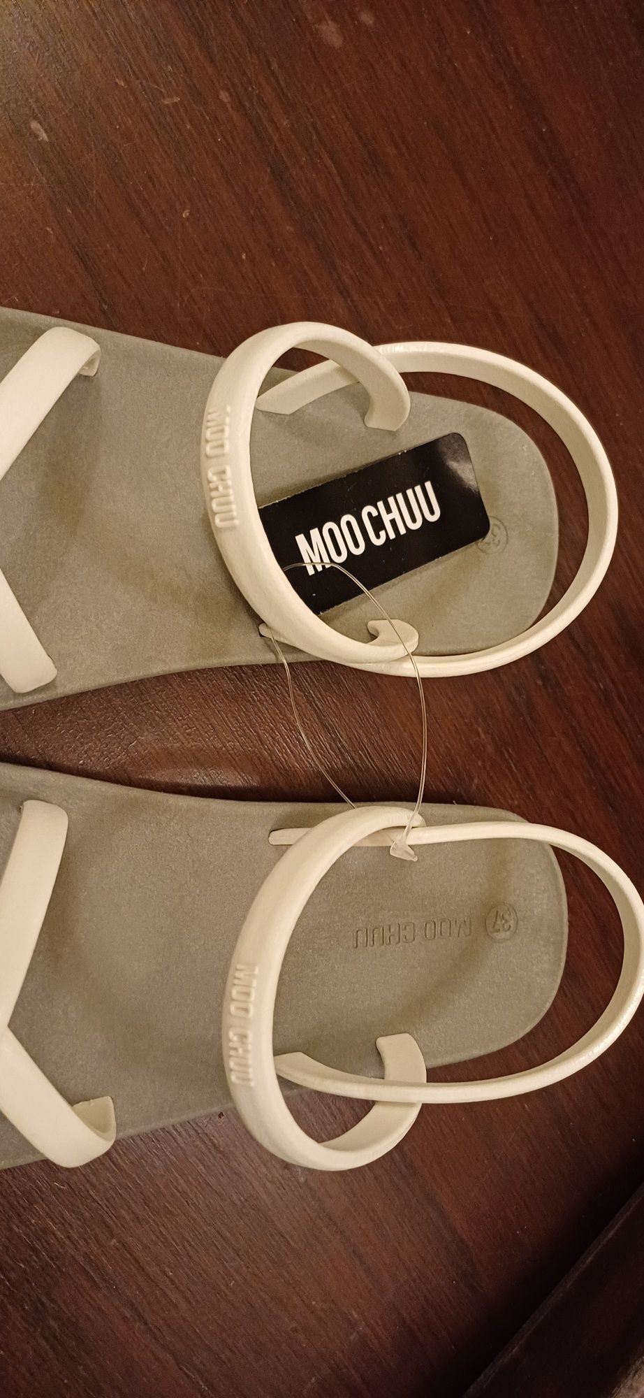 Sandálias/ Chinelos Moochuu Tailândia NOVAS