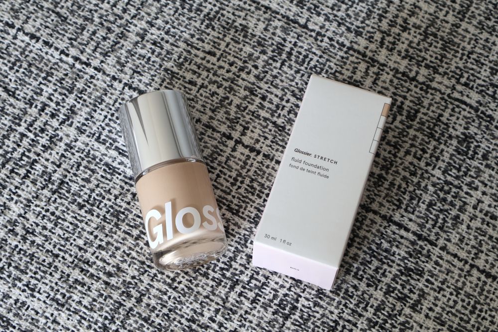 Base Glossier Stretch Foundation Claro-Neutro (NOVO)