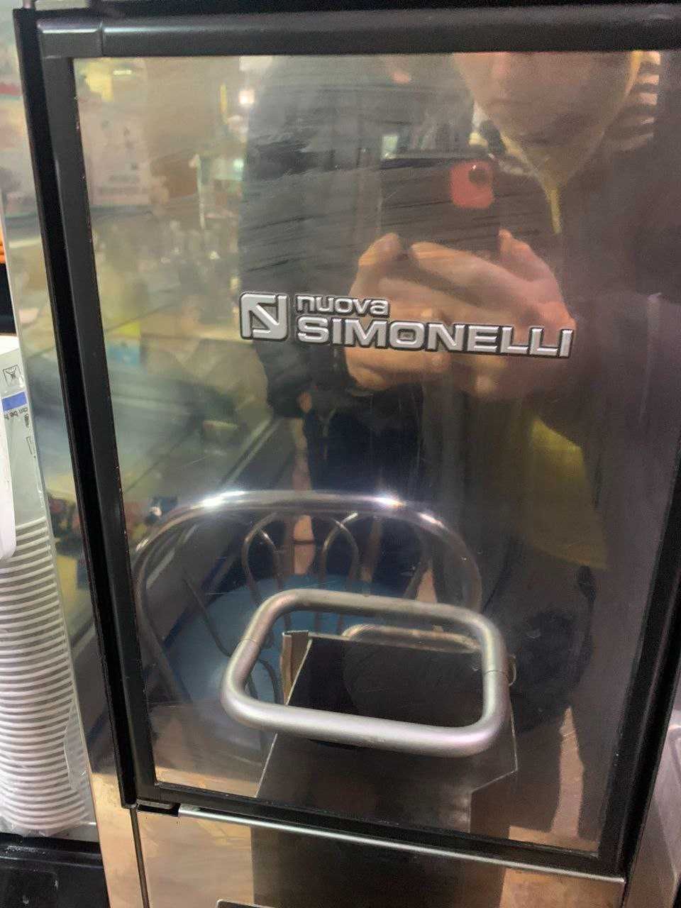 Nuova Simonelli talento plus + холодильник для молока KFP20202