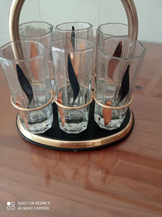 Bandeja mini com 6 copos licor