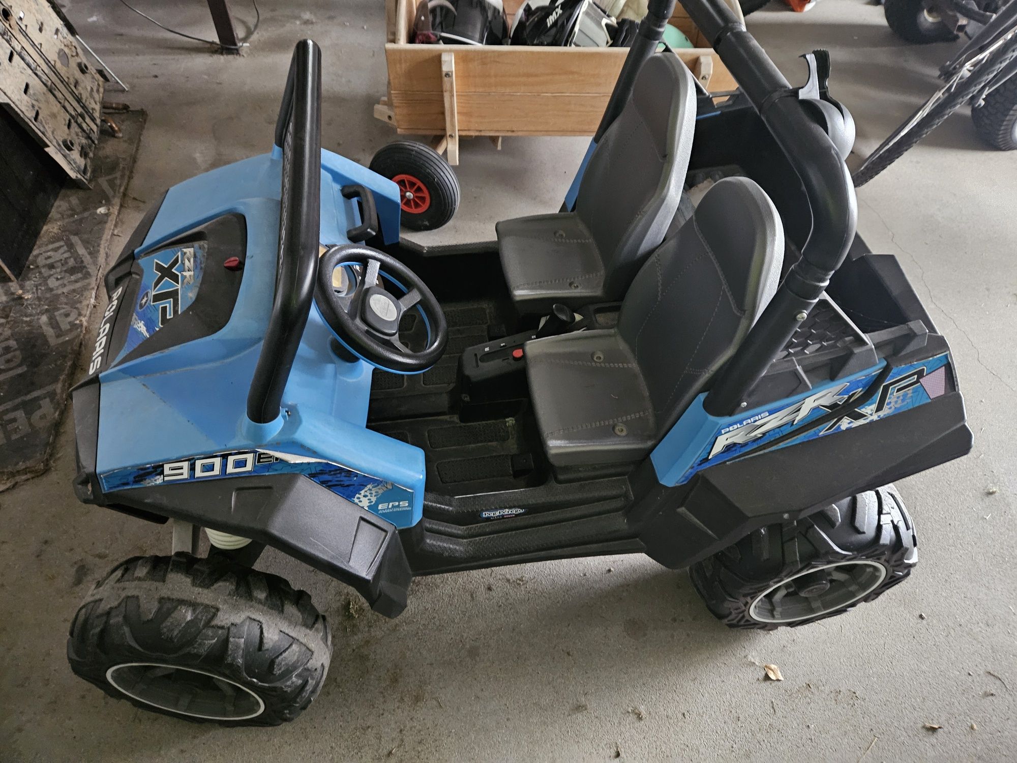 Polaris peg perego pojazd na akumulator