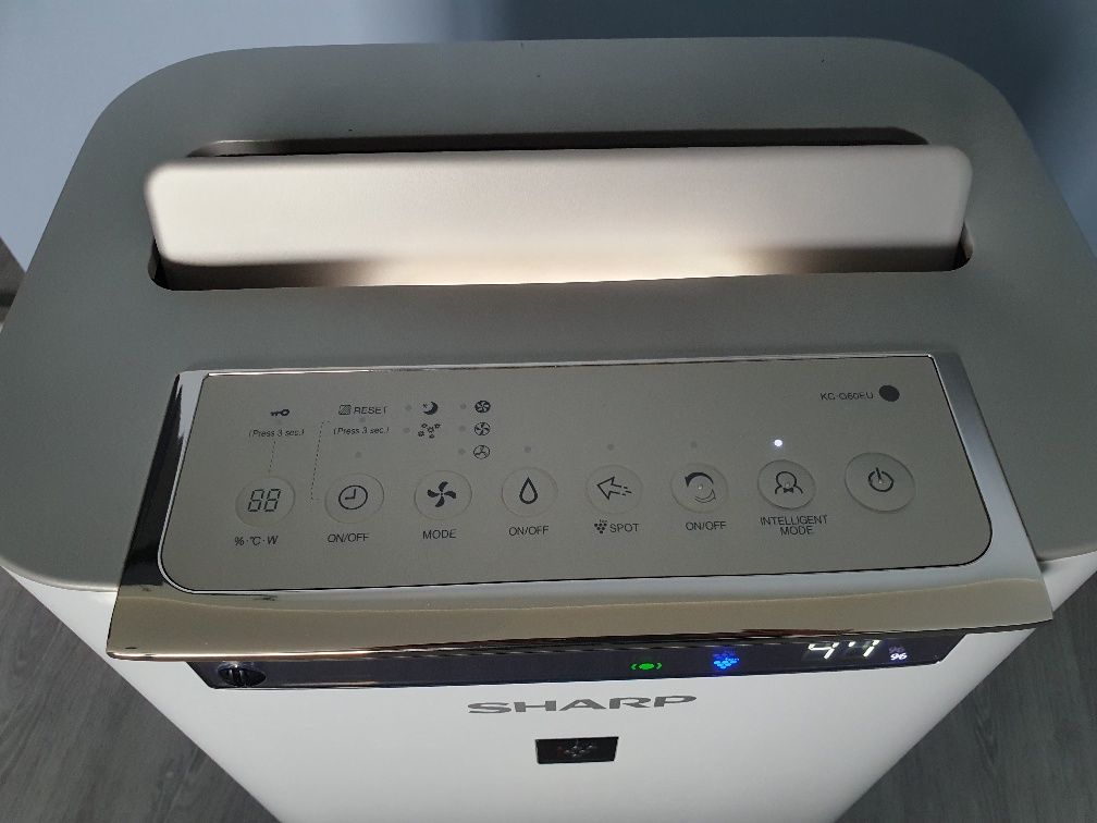 Oczyszczacz powietrza Sharp KC-G60EU-W