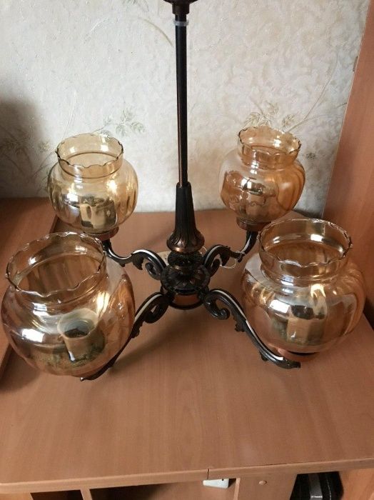 Продам нову люстру
